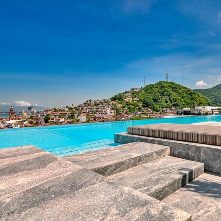 Amazing 2BR Apt -Private Balcony - Rooftop Pool - Casa - 56