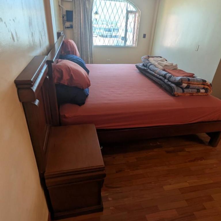Luxury House - Jacuzzi - BBQ - 15 min to Airport - Six-Bedroom House - 13