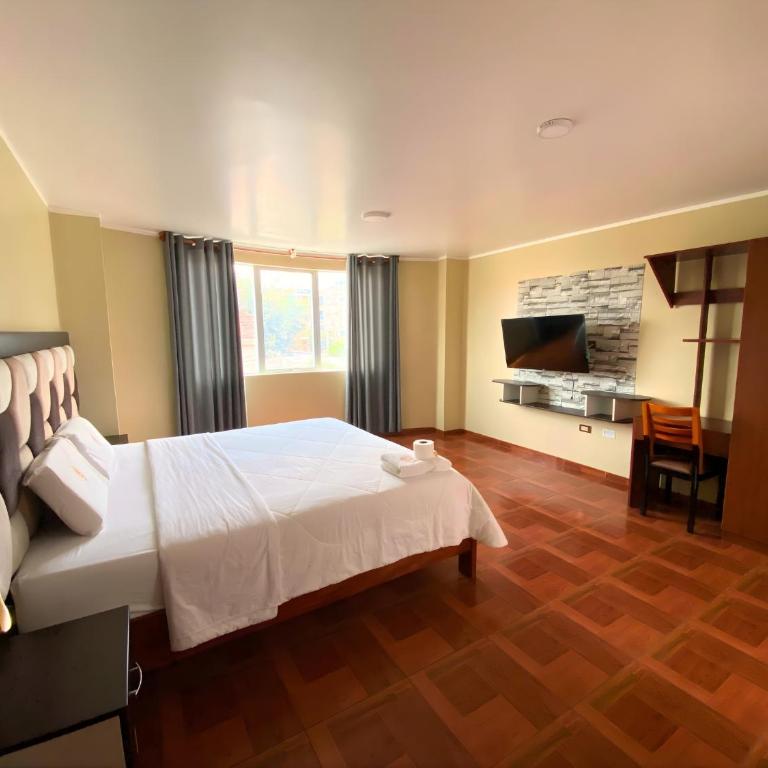 Hotel Leal - Deluxe Family Room - 6