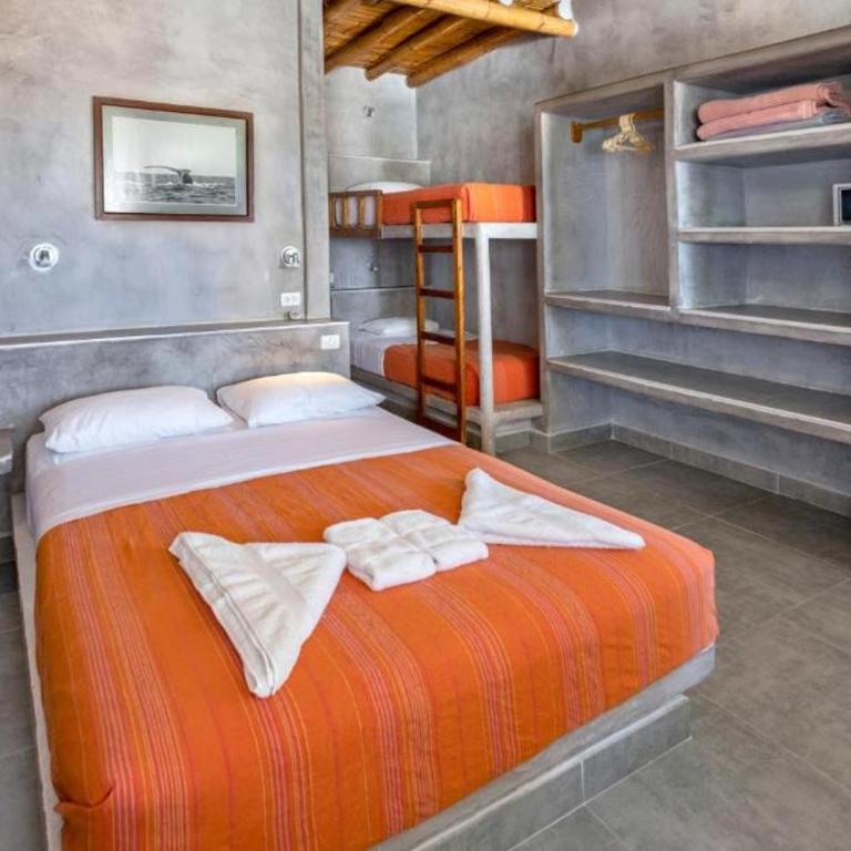 Casa de Playa Bungalows & Restaurant - Classic Quadruple Room - 1