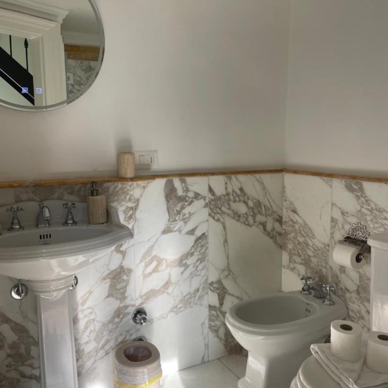 The Heritage - Grand Apartment in Historic Turin - Appartamento con 3 Camere da Letto - Piano Alto - 60