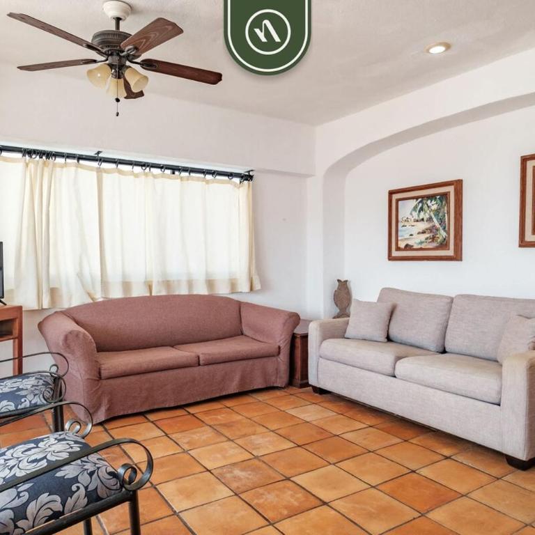 Amazing 2 BR Condo - One Beach Street 104 A - Casa - 4