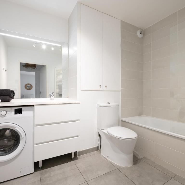 T2 Havre paix Toulouse avec terrasse - Parking privé - 5 min Métro patte d'oie - Clinique pasteur - One-Bedroom Apartment with Terrace - 15