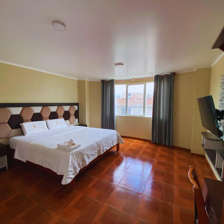 Hotel Leal - Deluxe Family Room - 2