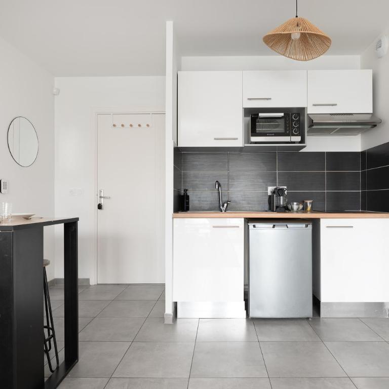 T2 Havre paix Toulouse avec terrasse - Parking privé - 5 min Métro patte d'oie - Clinique pasteur - One-Bedroom Apartment with Terrace - 8