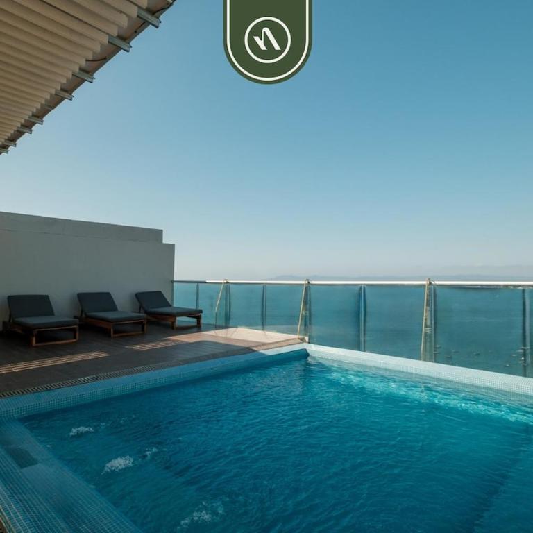 Oceanview Penthouse with Private Pool - BBQ - Vacation Home - 1