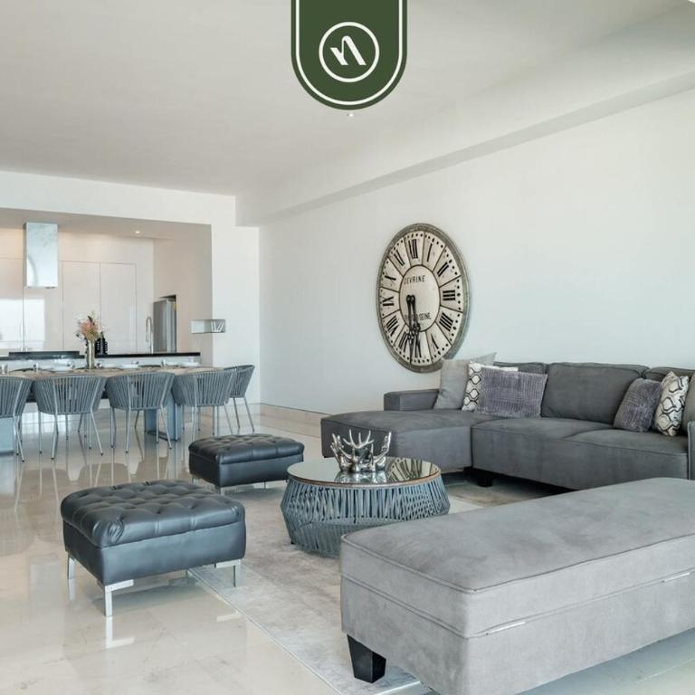 Oceanview Penthouse with Private Pool - BBQ - Vacation Home - 27