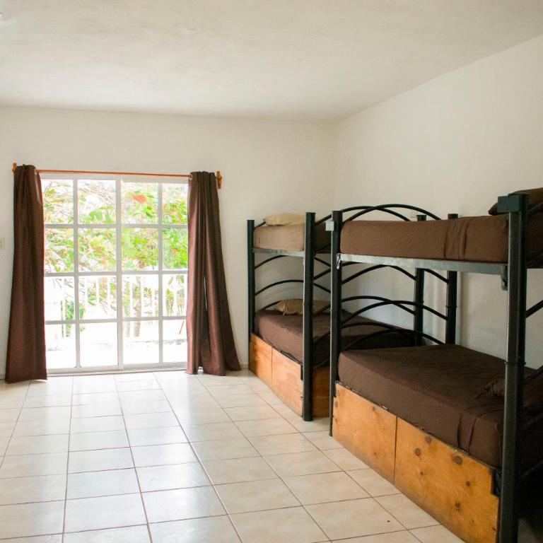 Balu Hotel - Bed in 8-Bed Mixed Dormitory Room - 7