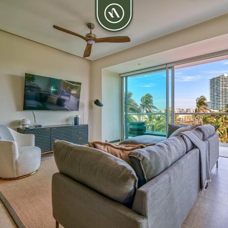 Luxury Oceanfront 2BR Condo with Private Balcony - Casa - 24