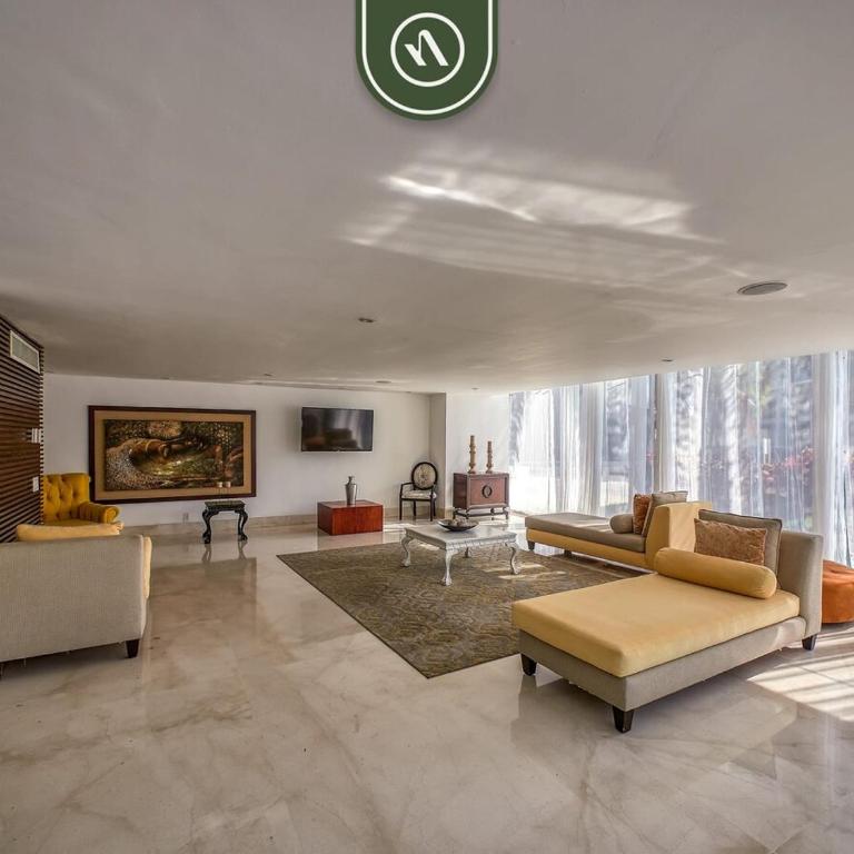 Luxury Oceanfront 2BR Condo with Private Balcony - Casa - 38
