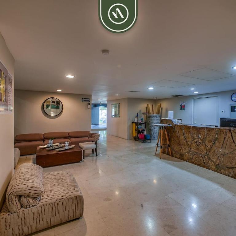 Luxury Oceanfront 2BR Condo with Private Balcony - Casa - 39