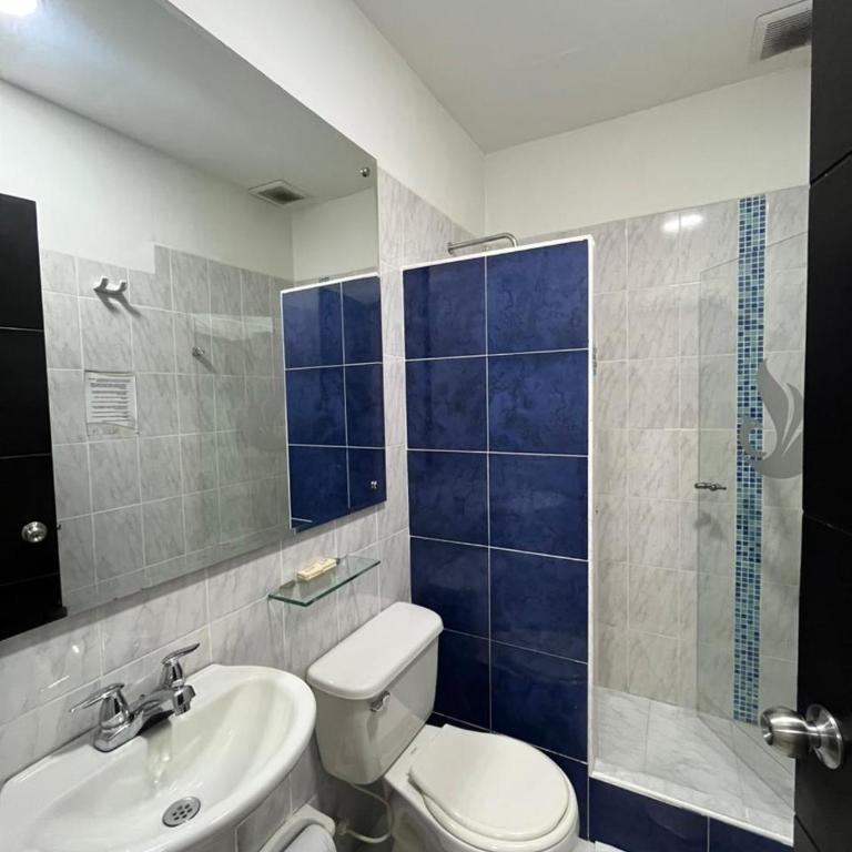 Hotel Fenix - Habitación Triple Básica - 4