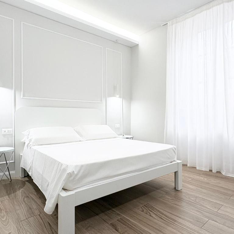Napoleon - Large Double Room - 13