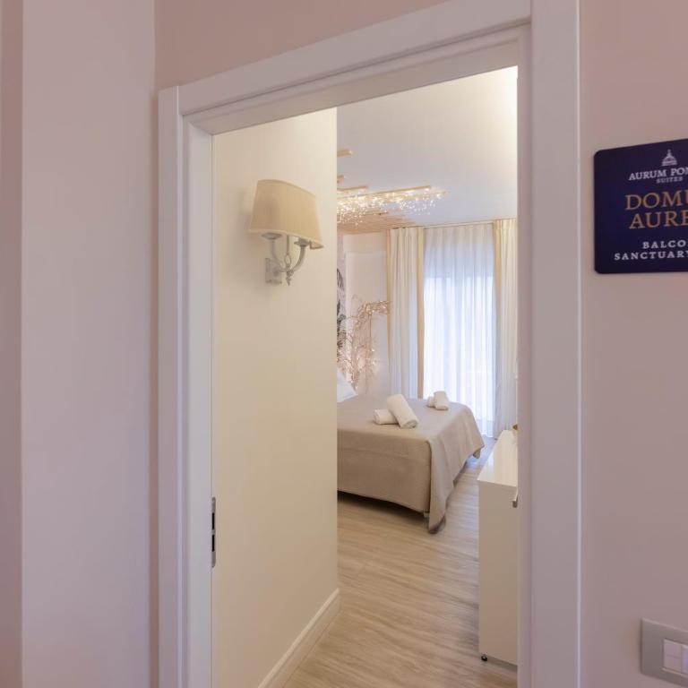 Aurum Pompei Suites - Camera Matrimoniale Deluxe con Balcone - 8