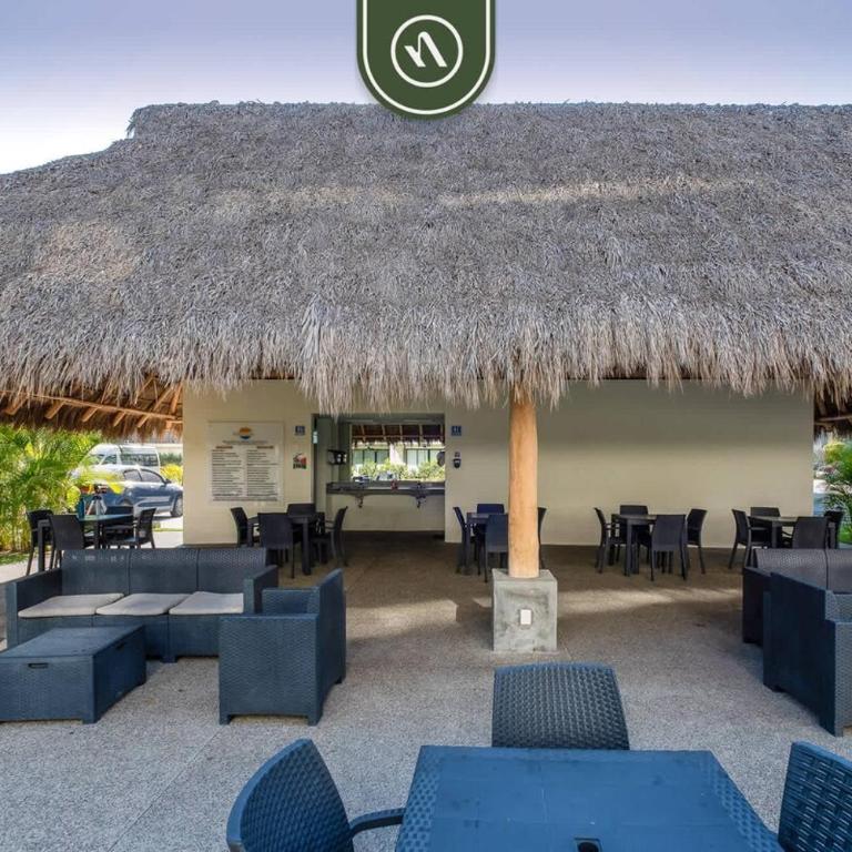 2BR Condo with Private Terrace - Near to the Beach - Casa - 29