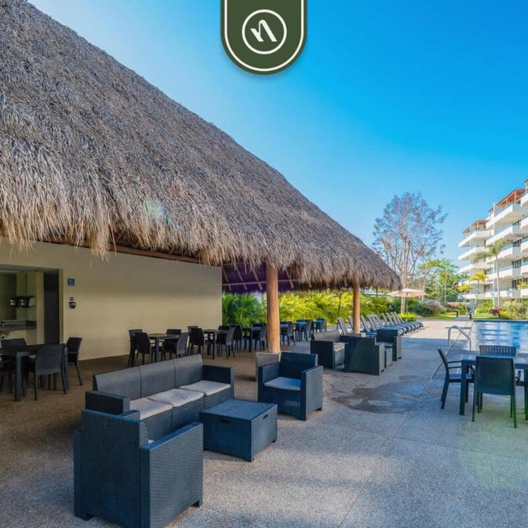 2BR Condo with Private Terrace - Near to the Beach - Casa - 33