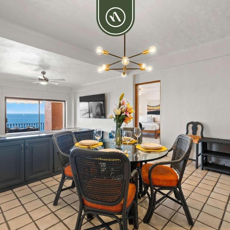 Beachfront Mexican Styled 3 BR Condo in Downtown - Casa - 27
