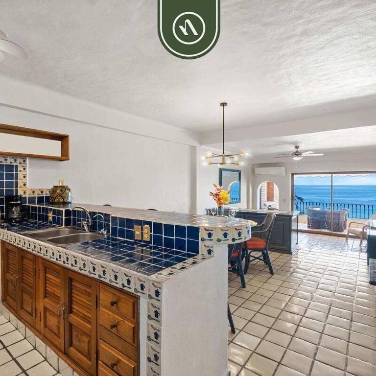 Beachfront Mexican Styled 3 BR Condo in Downtown - Casa - 30