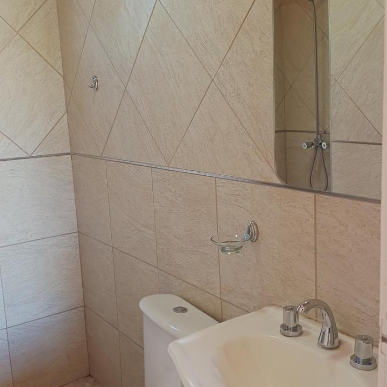 Refugio privado con pileta y parque - Two-Bedroom Apartment with View - 3