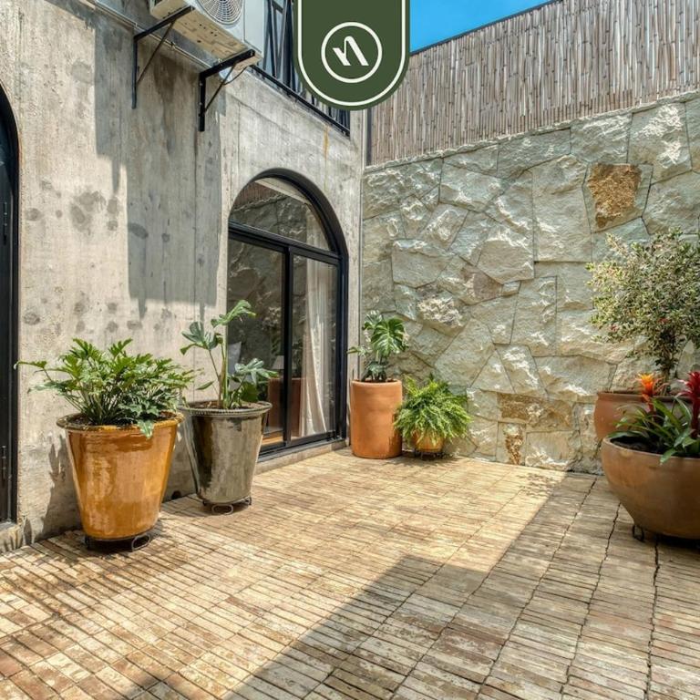Luxury 2 BR Condo in Downtown - AC - Peaceful - Casa - 36