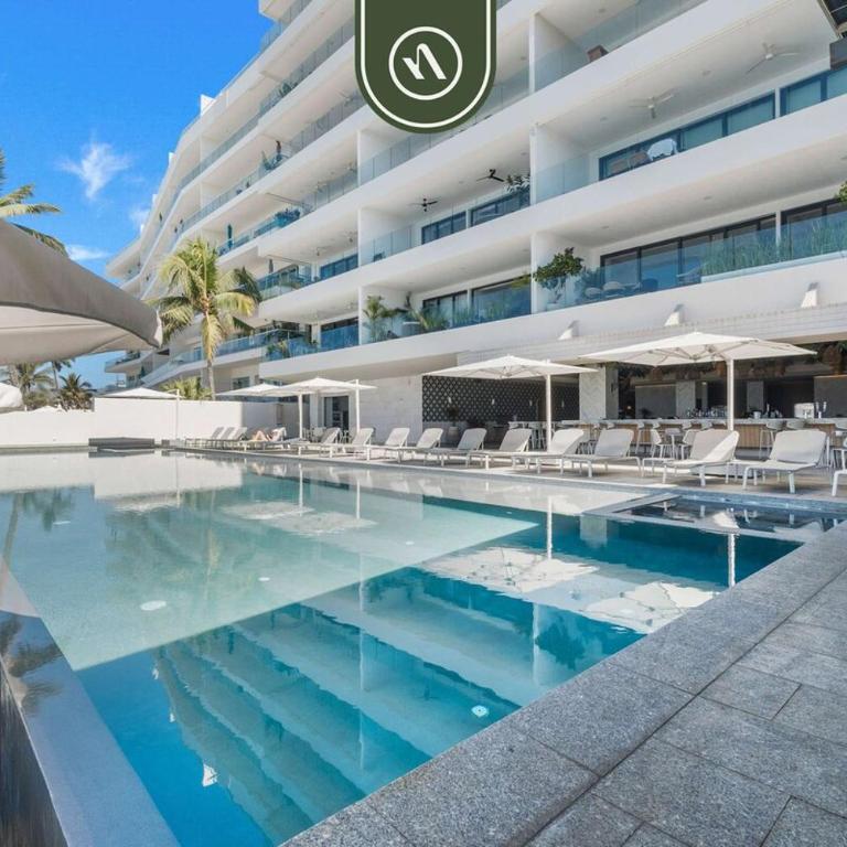 Luxury 2 BR Condo with Dream Pools - Beach - Art - Casa - 39
