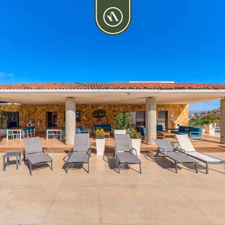 Elegant 2 BR Condo with Amazing Rooftop Pool - Casa - 35