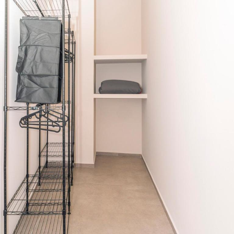 Desdemona APT - One-Bedroom Apartment - 8