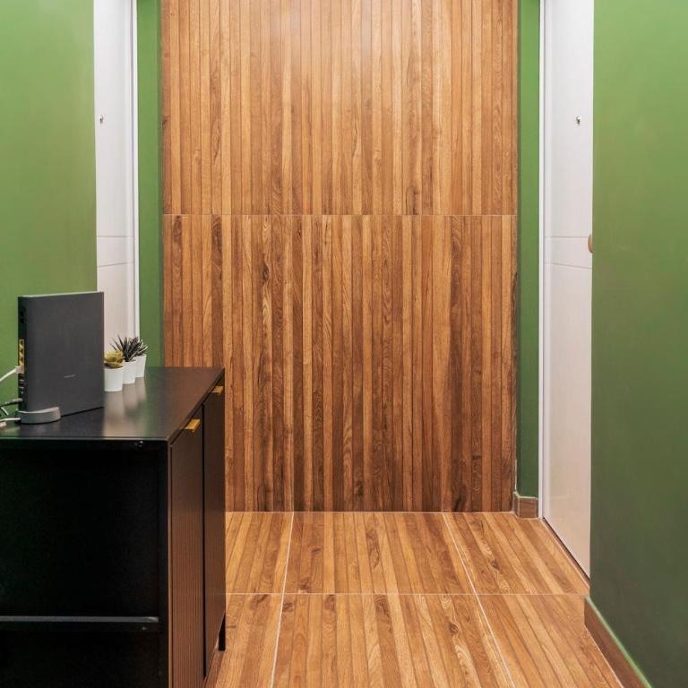 Desdemona APT - One-Bedroom Apartment - 25