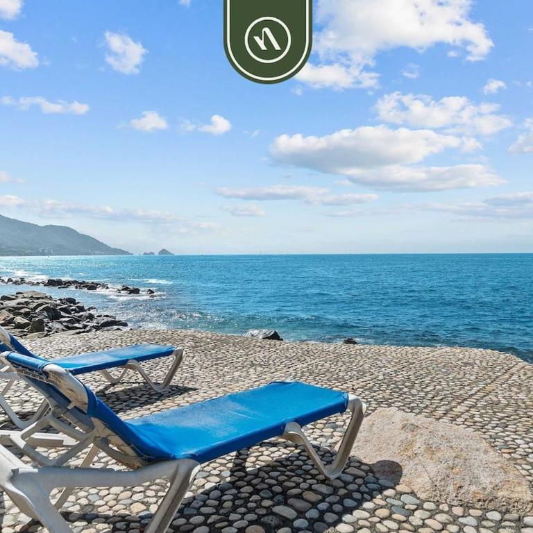Oceanfront 2 BR Condo with Spectacular View - Pool - Casa - 5