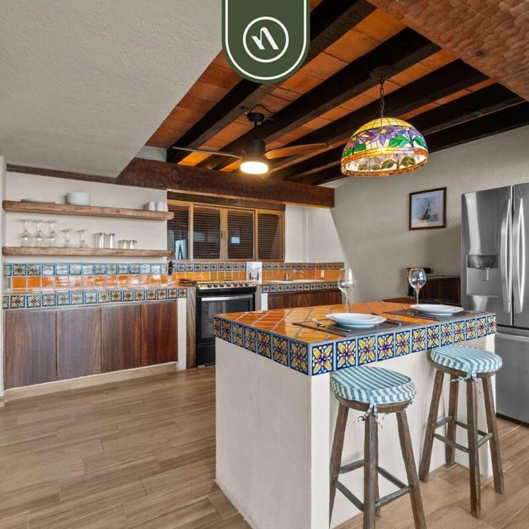Oceanfront 2 BR Condo with Spectacular View - Pool - Casa - 25