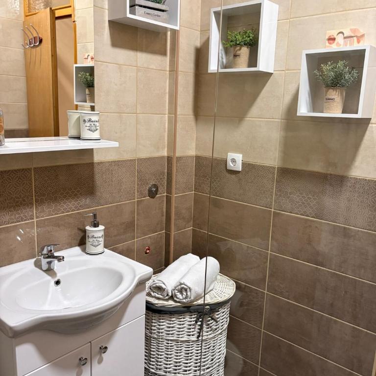 Cozy Studio Apartment Pale - One-Bedroom Apartment - 8