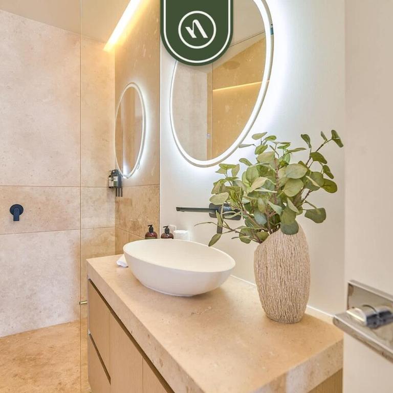 Luxury 1BR Condo with Private Terrace - Ocean View - Vacation Home - 34