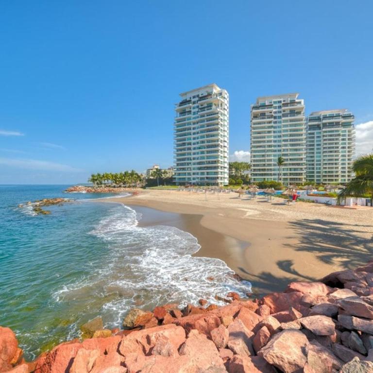 Luxury Oceanfront 4BR Condo - Pool - Ocean View - Casa - 45