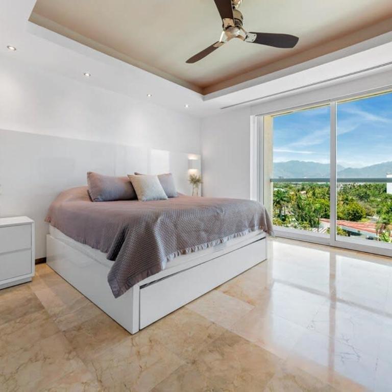 Luxury Oceanfront 4BR Condo - Pool - Ocean View - Casa - 62