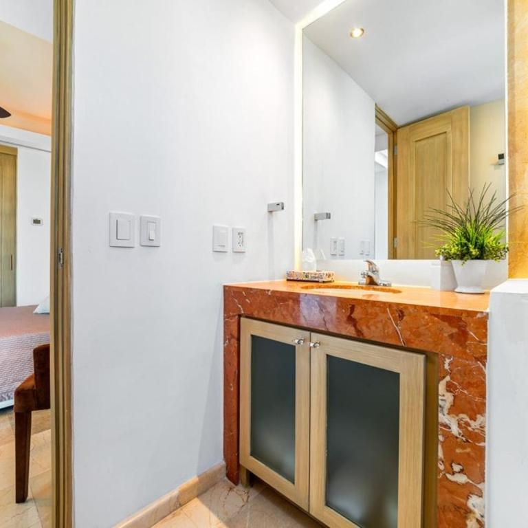 Luxury Oceanfront 4BR Condo - Pool - Ocean View - Casa - 73