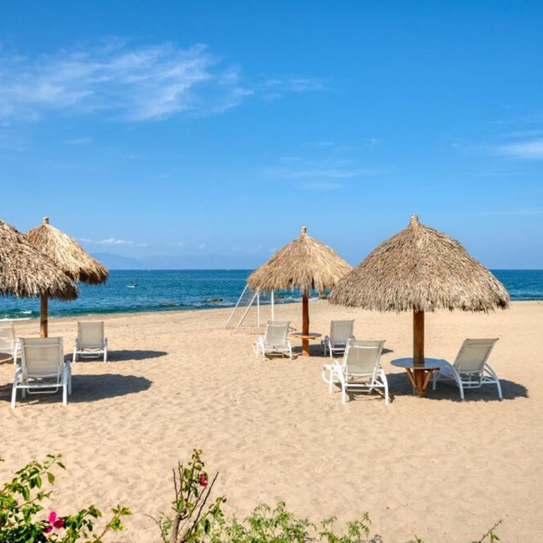 Luxury Oceanfront 4BR Condo - Pool - Ocean View - Casa - 78
