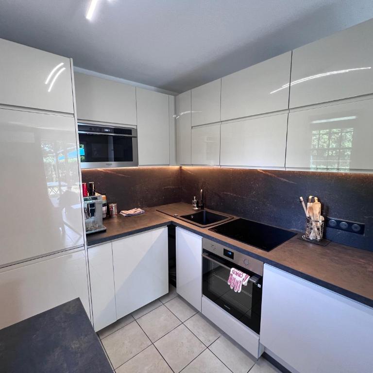 Appartement T2 avec jardin privé, piscine et barbecue - Appartement 1 Chambre - 24