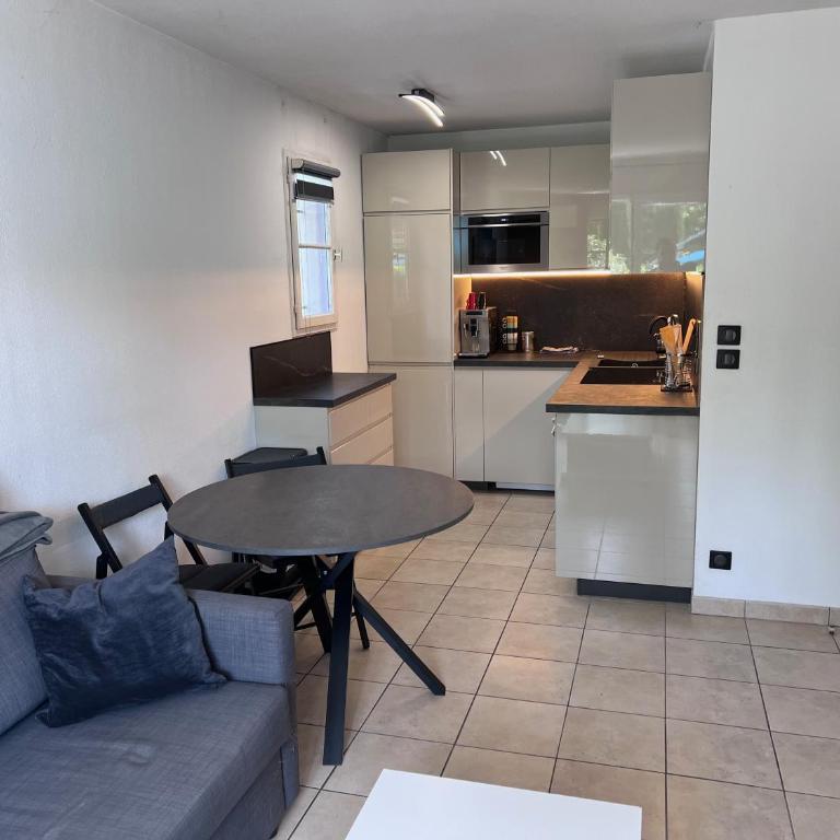 Appartement T2 avec jardin privé, piscine et barbecue - Appartement 1 Chambre - 21