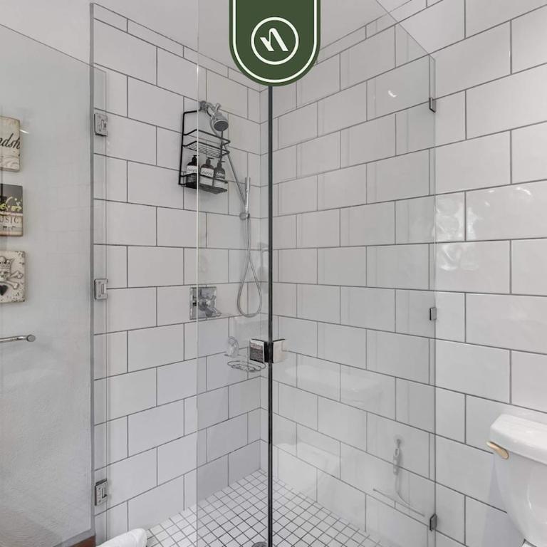 Stylish 2 BR Condo in Romantic Zone - Rooftop Pool - Vacation Home - 26