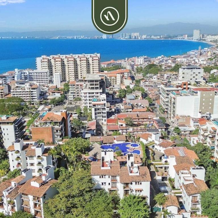 Stylish 2 BR Condo in Romantic Zone - Rooftop Pool - Vacation Home - 36