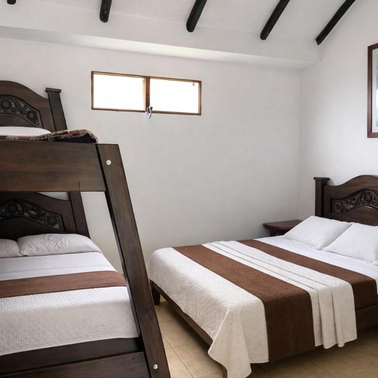 La Casa del Arbol - Habitación Familiar Estándar - 4