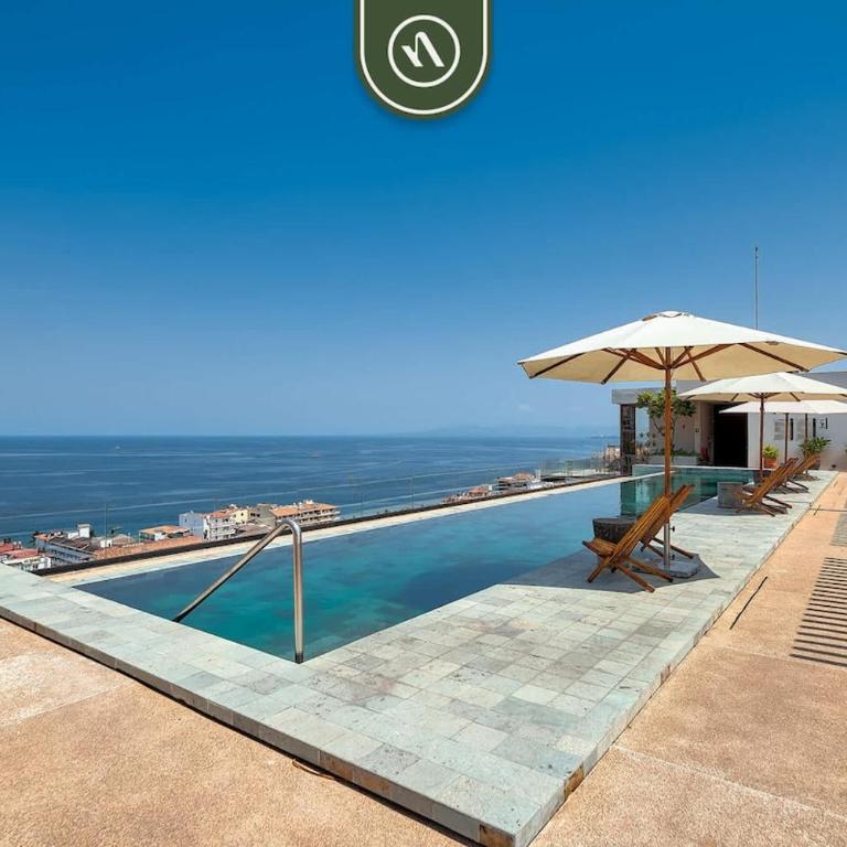 Oceanview Condo with Amazing Rooftop Pool - Gym - Vacation Home - 10