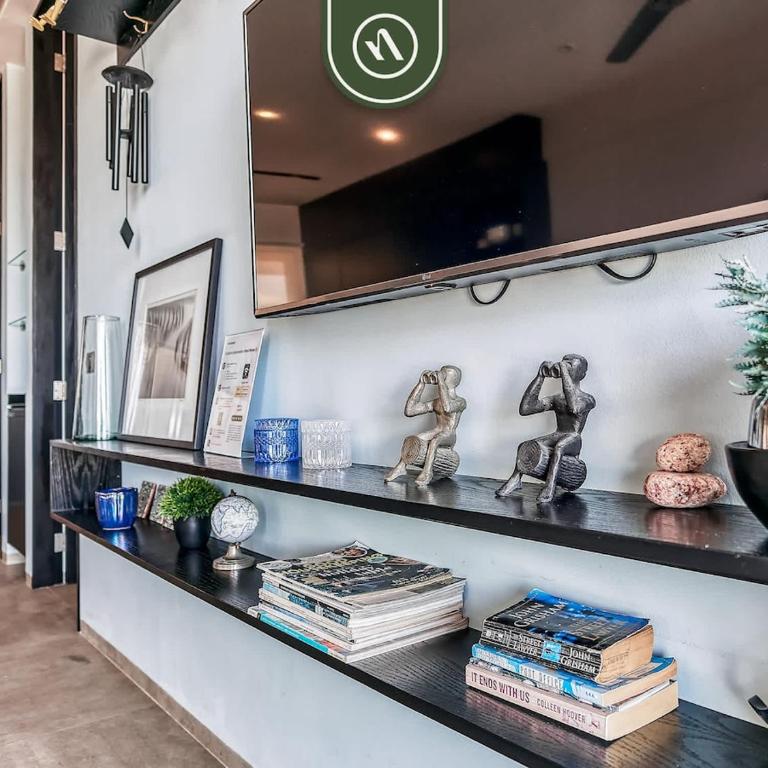 Oceanview Condo with Amazing Rooftop Pool - Gym - Vacation Home - 29