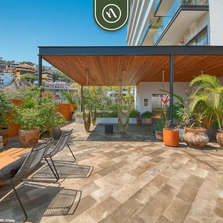Oceanview Condo with Amazing Rooftop Pool - Gym - Vacation Home - 35