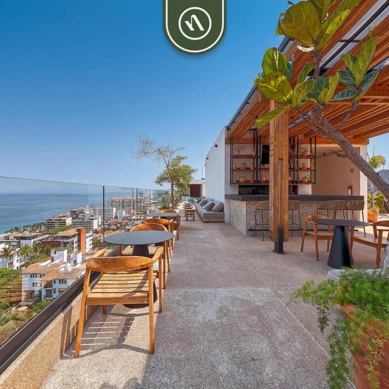 Oceanview Condo with Amazing Rooftop Pool - Gym - Vacation Home - 37