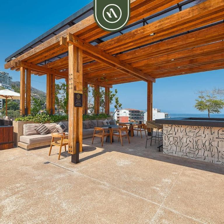 Oceanview Condo with Amazing Rooftop Pool - Gym - Vacation Home - 43
