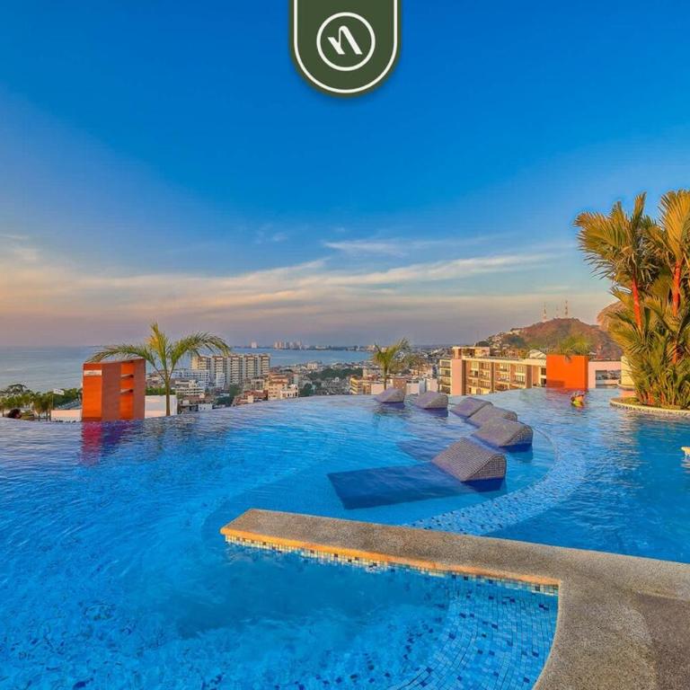 1 BR Condo - Amazing Sunsets From the Roof - Pool - Vacation Home - 1