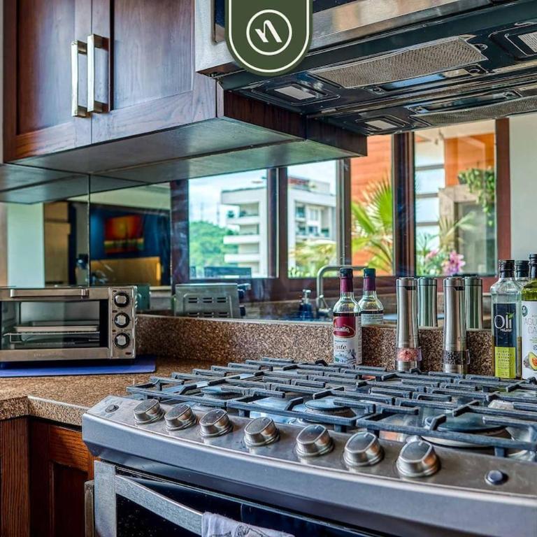 1 BR Condo - Amazing Sunsets From the Roof - Pool - Vacation Home - 8