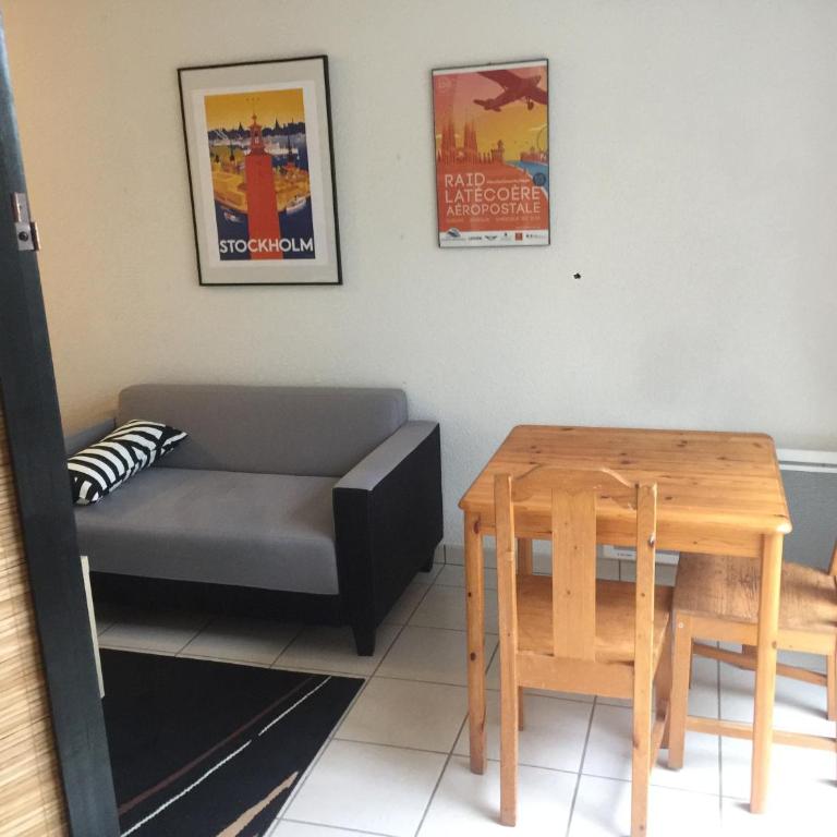 Appartement T1 avec terrasse au calme 4ème étage sur 4 - Apartment mit 1 Schlafzimmer - 4