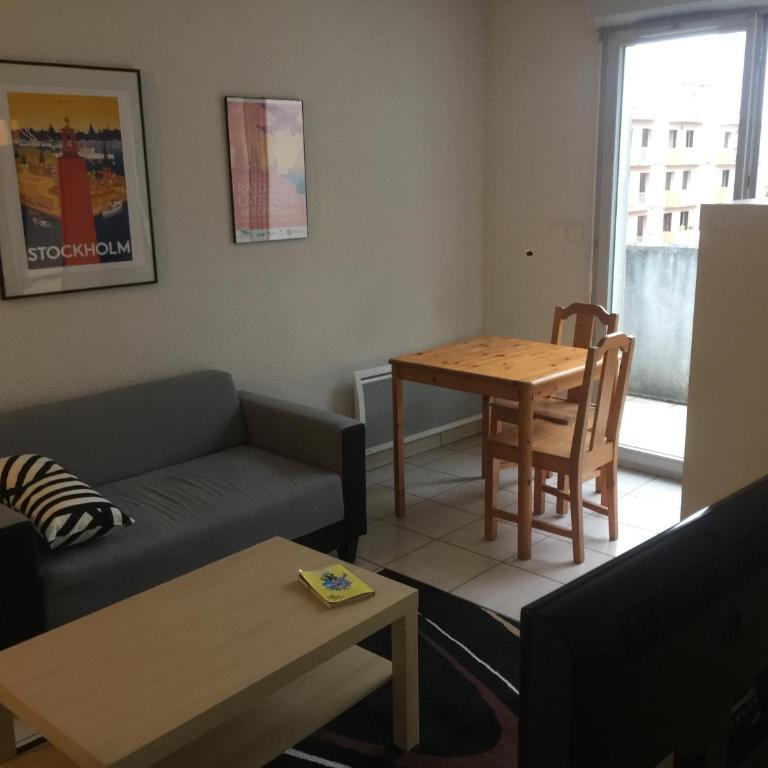 Appartement T1 avec terrasse au calme 4ème étage sur 4 - Apartment mit 1 Schlafzimmer - 7